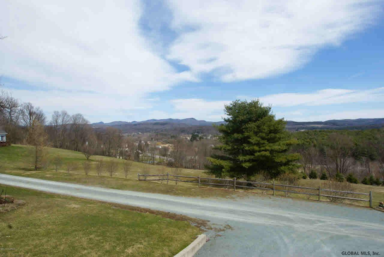 23 Dailey Way Hampton, NY 12837 - Photo 4 of 34 Photo 4