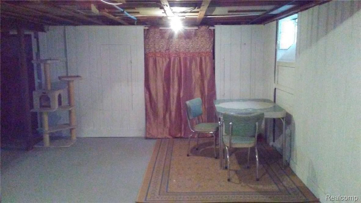15042 Stahelin Road Detroit, MI 48223 - Photo 37 of 40 20170223_171236.jpg