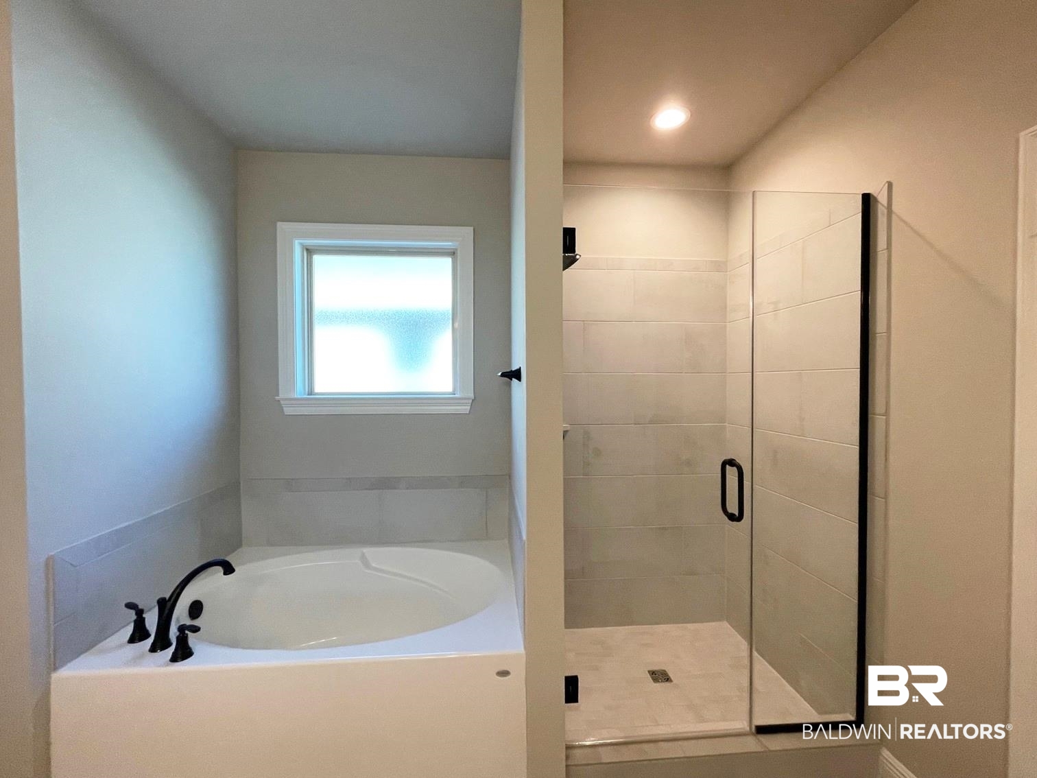 1392 Fenton Circle Foley, AL 36535 - Photo 8 of 17 Bathroom featuring separate shower and tub