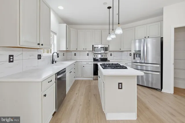 $900,000 | 5209 Devonport Court, Glenn Dale, MD 20769