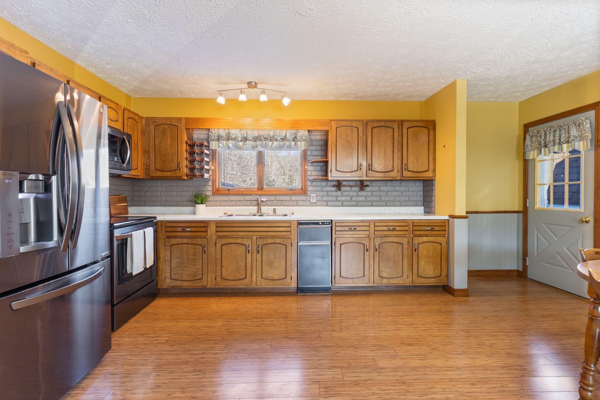 74 Guinea Road Biddeford, ME 04005 - Photo 2 of 43 74_Guinea_Rd_04