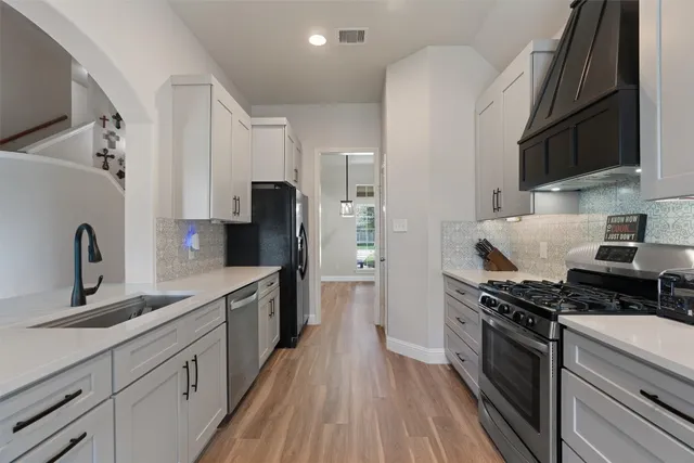 $440,000 | 1104 Bethpage Drive, Hutto, TX 78634