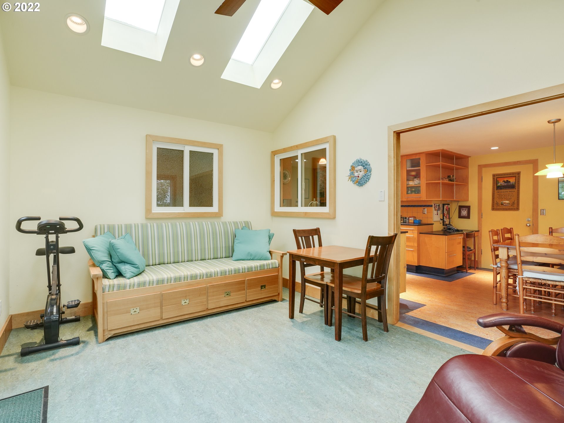 4216 Southwest Pendleton Street Portland, OR 97221 - Photo 21 of 31 Gallery Image 21