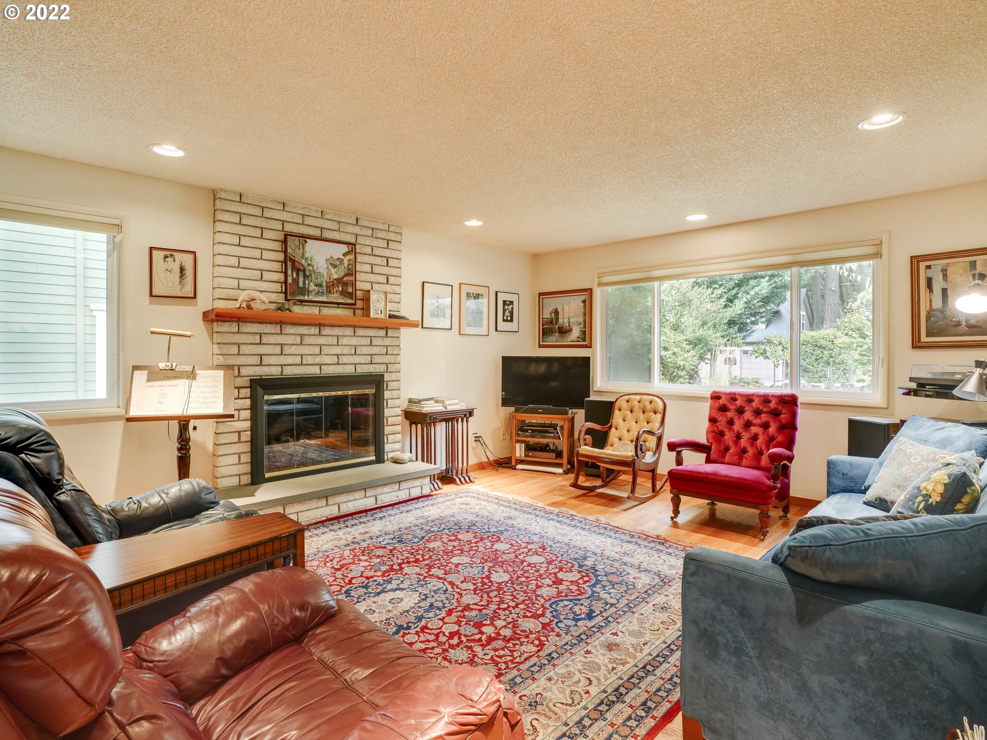 4216 Southwest Pendleton Street Portland, OR 97221 - Photo 3 of 31 Gallery Image 3