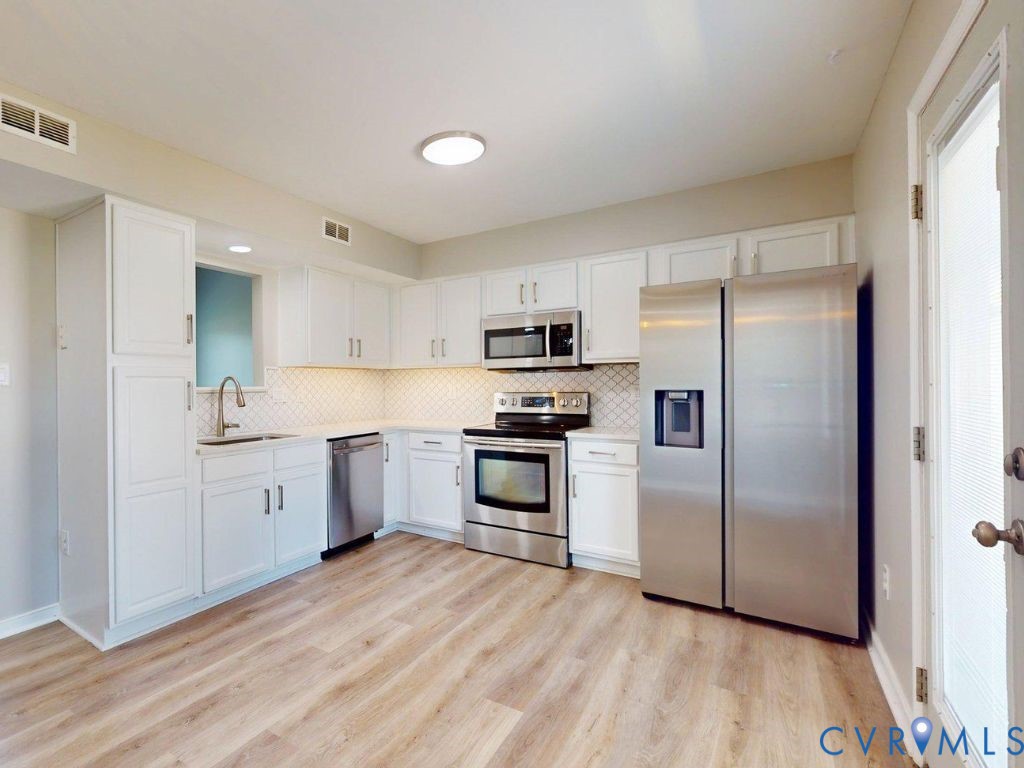 6209 Rivendell Court Henrico, VA 23231 - Photo 5 of 21