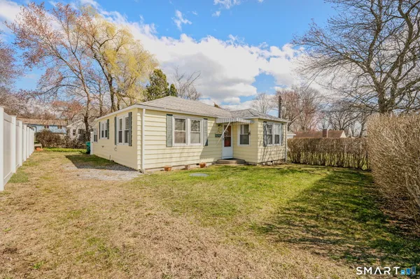 $549,900 | 8 Biscayne Boulevard, Old Lyme, CT 06371