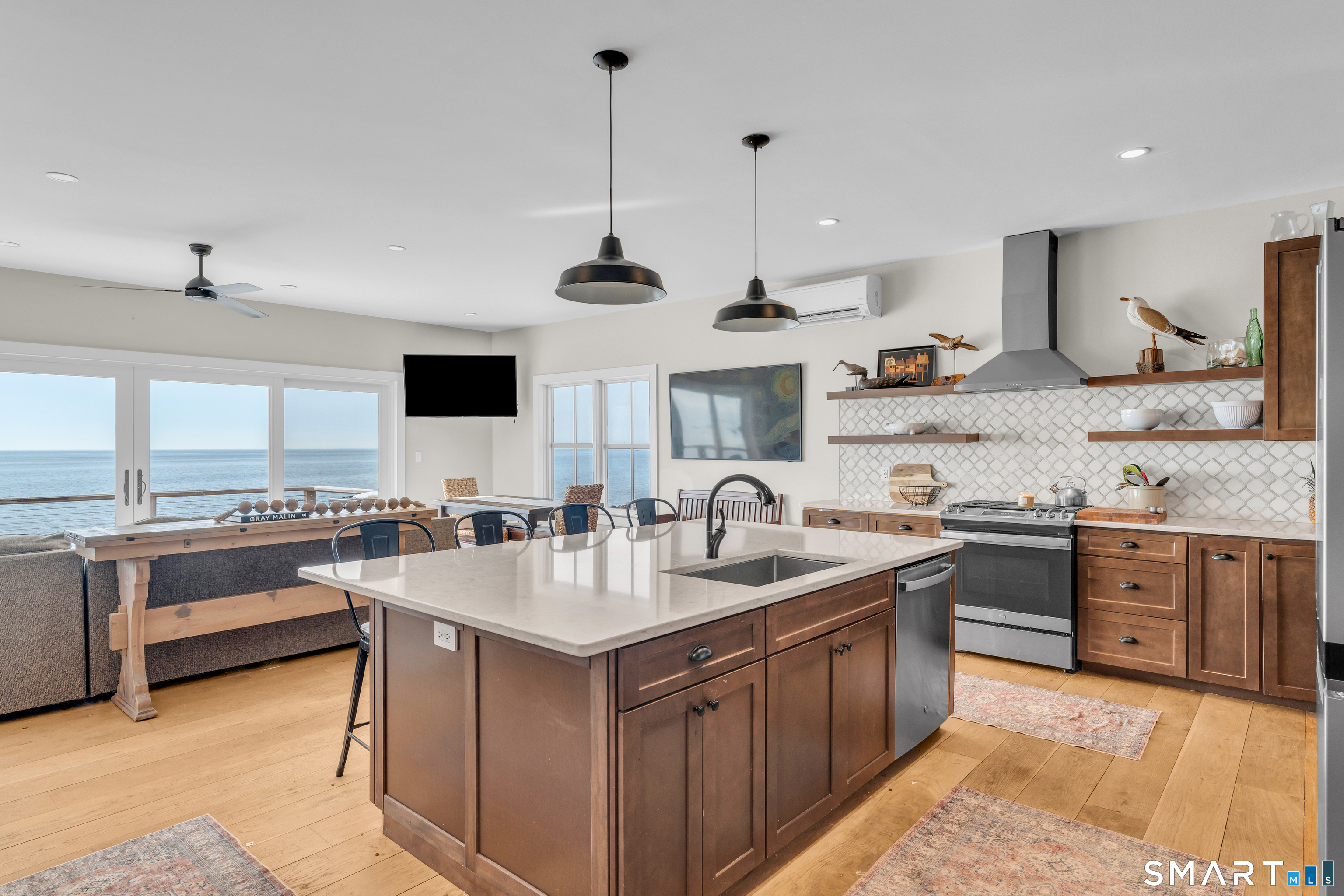 Open Concept with views