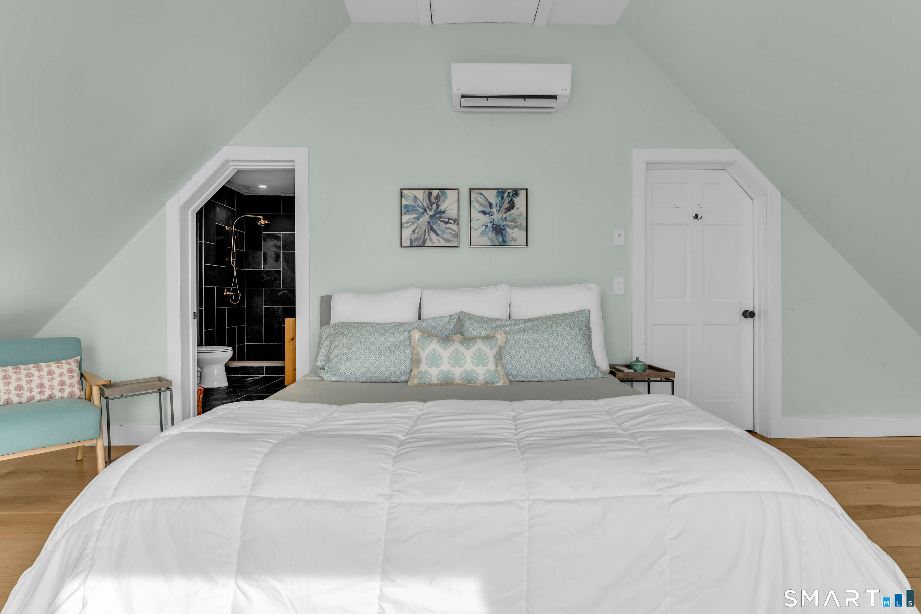 49 Circle Beach Road Madison, CT 06443 - Photo 7 of 20
