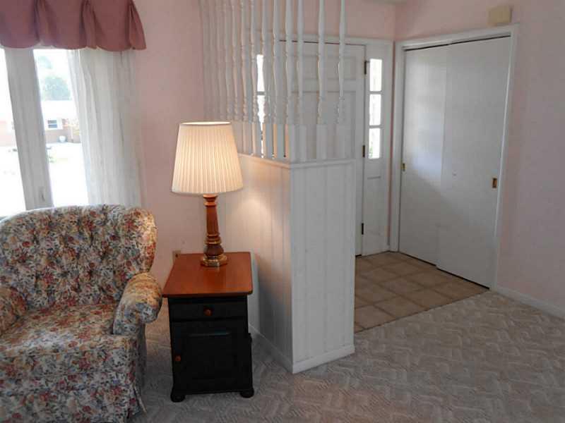 316 Holiday Drive Springfield, OH 45505 - Photo 3 of 25