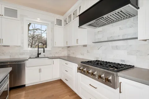 $1,660,000 | 964 Hillside Avenue, Elmhurst, IL 60126