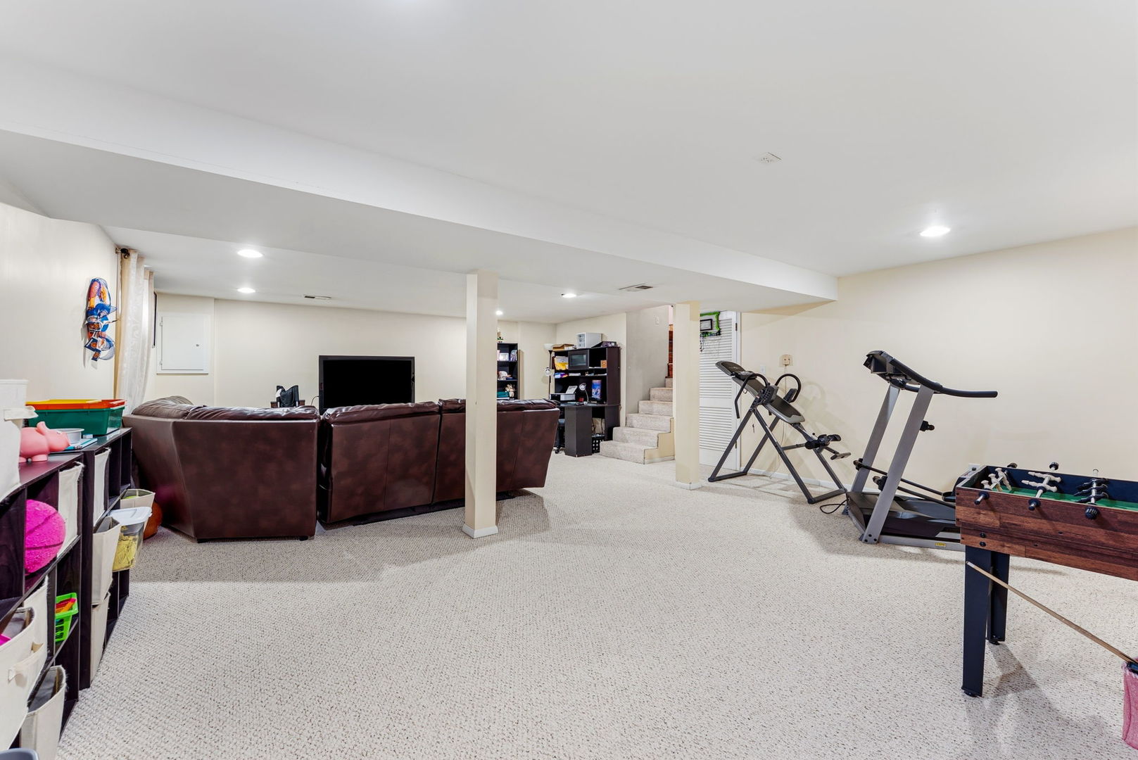 404 Southwest 10th Street Aledo, IL 61231 - Photo 22 of 27 a view of a room with gym equipment
