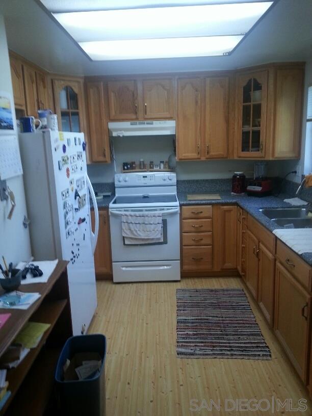 4137 Tiberon Drive Oceanside, CA 92056 - Photo 4 of 16 Kitchen has great work space