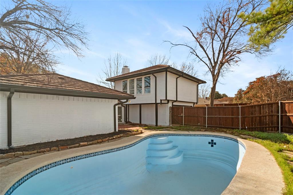 2325 Regal Road Plano, TX 75075 - Photo 32 of 34 a view of a backyard