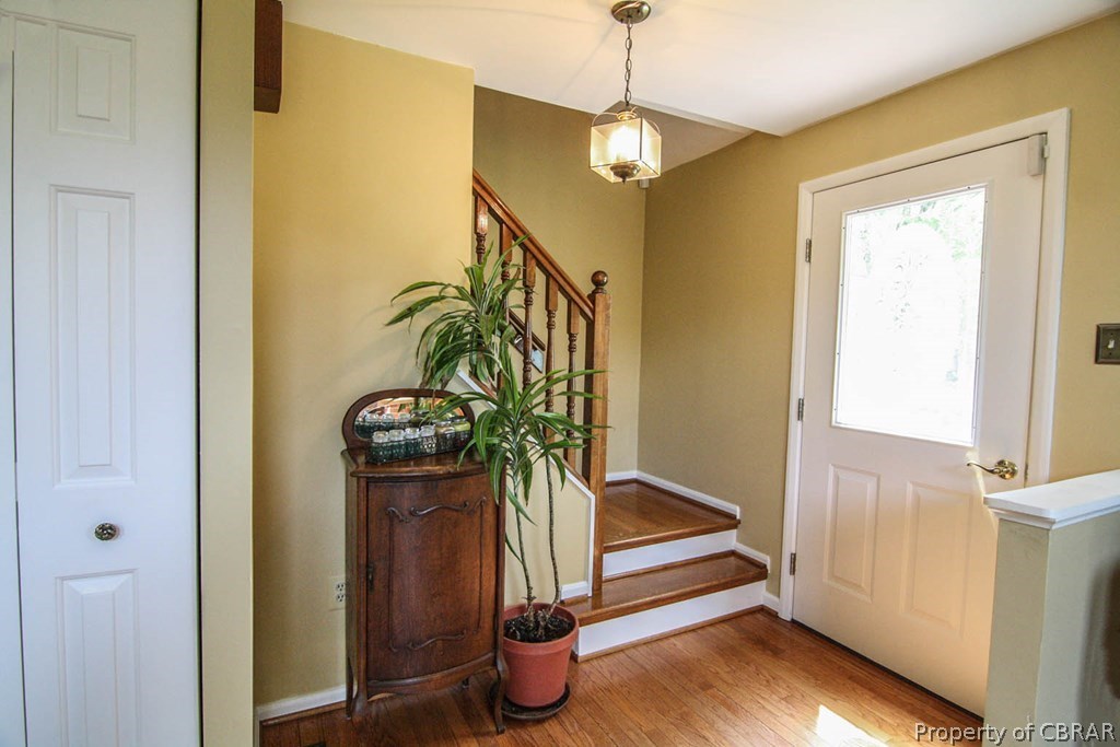 220 Navajo Road Kilmarnock, VA 22482 - Photo 6 of 40