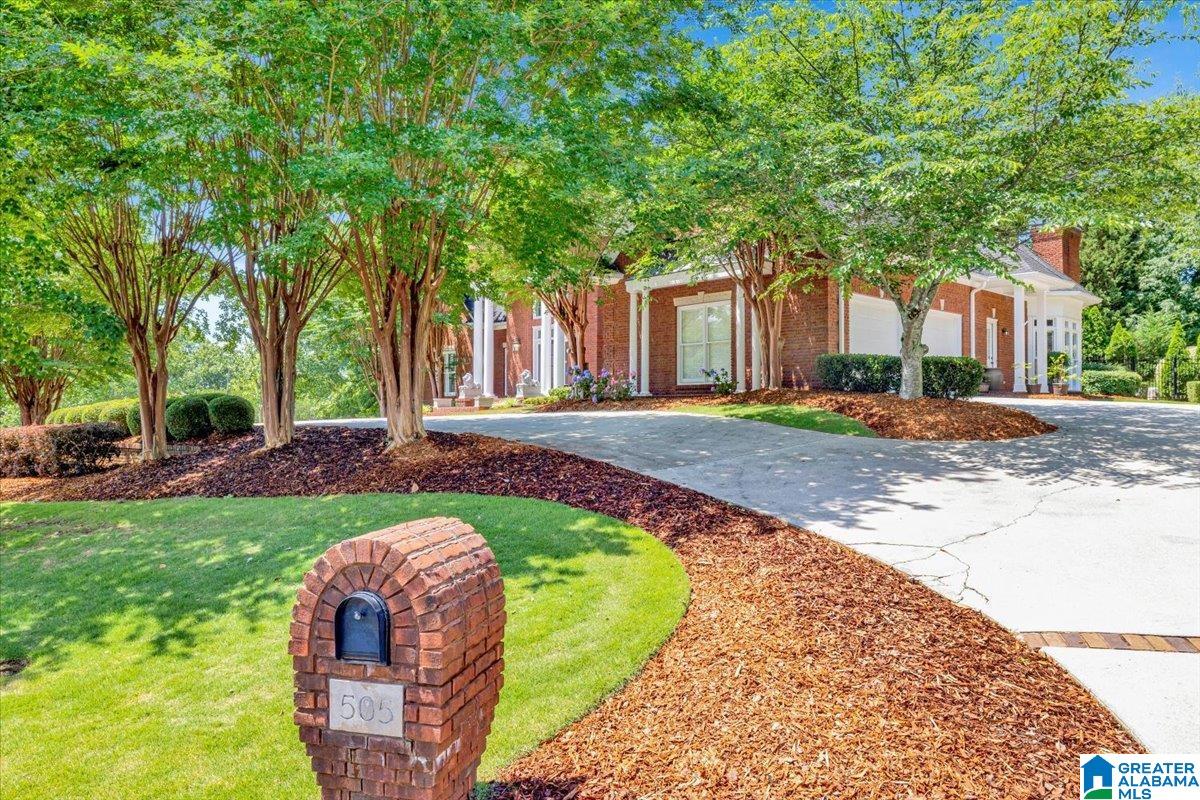 505 Ryding Circle Trussville, AL 35173 - Photo 7 of 92