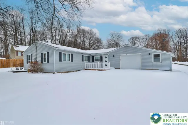 $2,395 | 7718 Sweetwood Drive, Lower Macungie Township, PA 18062