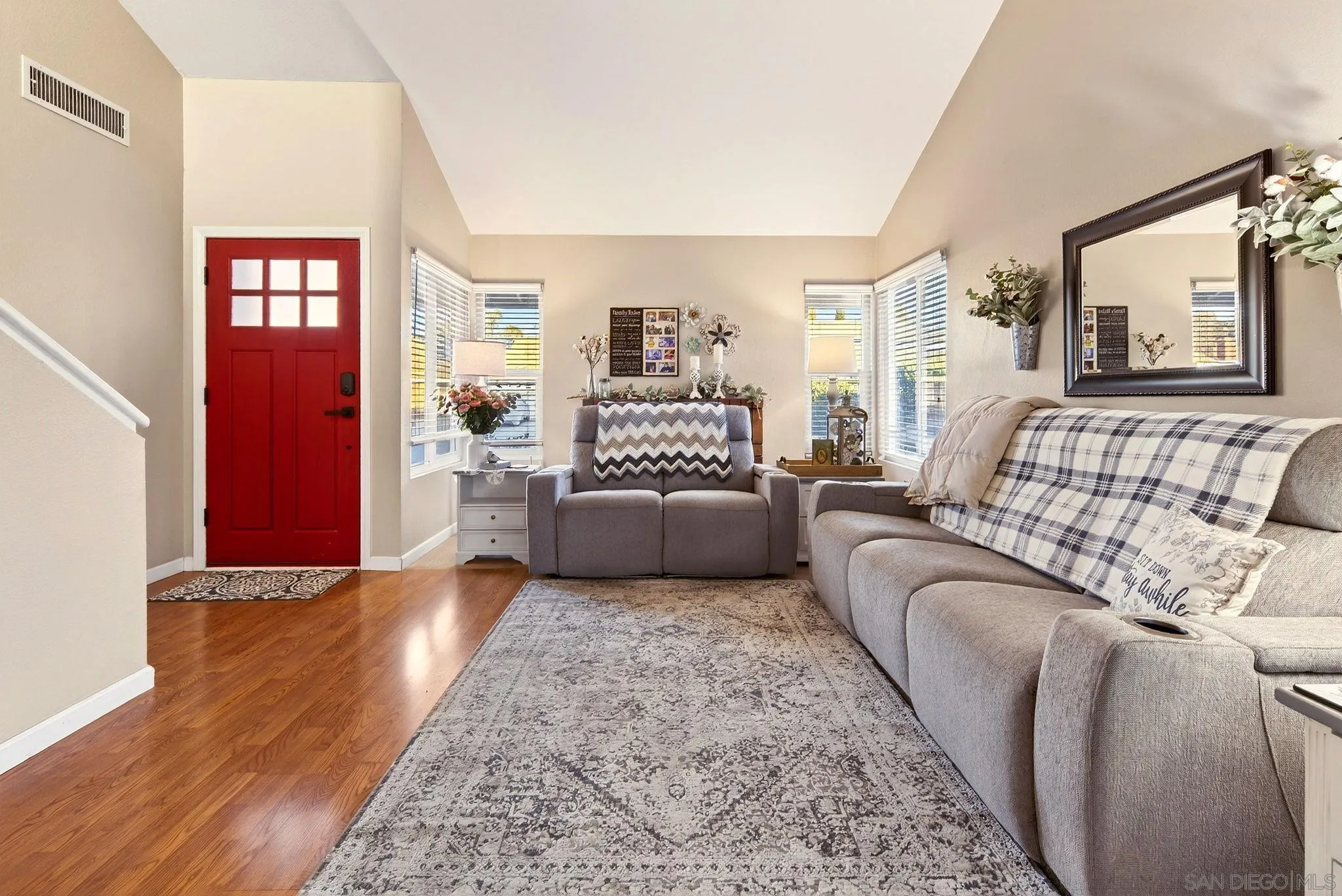 13850 Midgrove Court Poway, CA 92064 - Photo 11 of 60