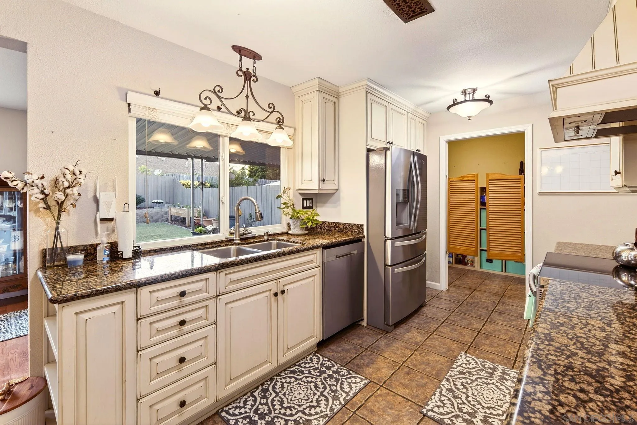 13850 Midgrove Court Poway, CA 92064 - Photo 19 of 60