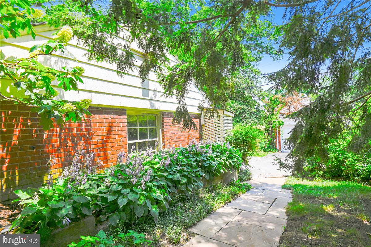 4203 Eastview Road Baltimore, MD 21218 - Photo 11 of 72