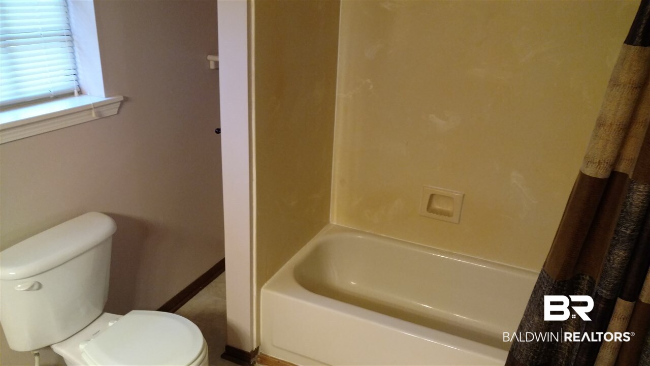 7958 Hilltop Street Mobile, AL 36619 - Photo 17 of 25