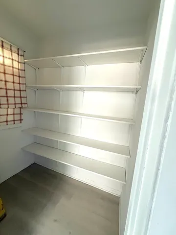 $1,475 | 828 Lenox Avenue, Unit 1, Waukegan, IL 60085