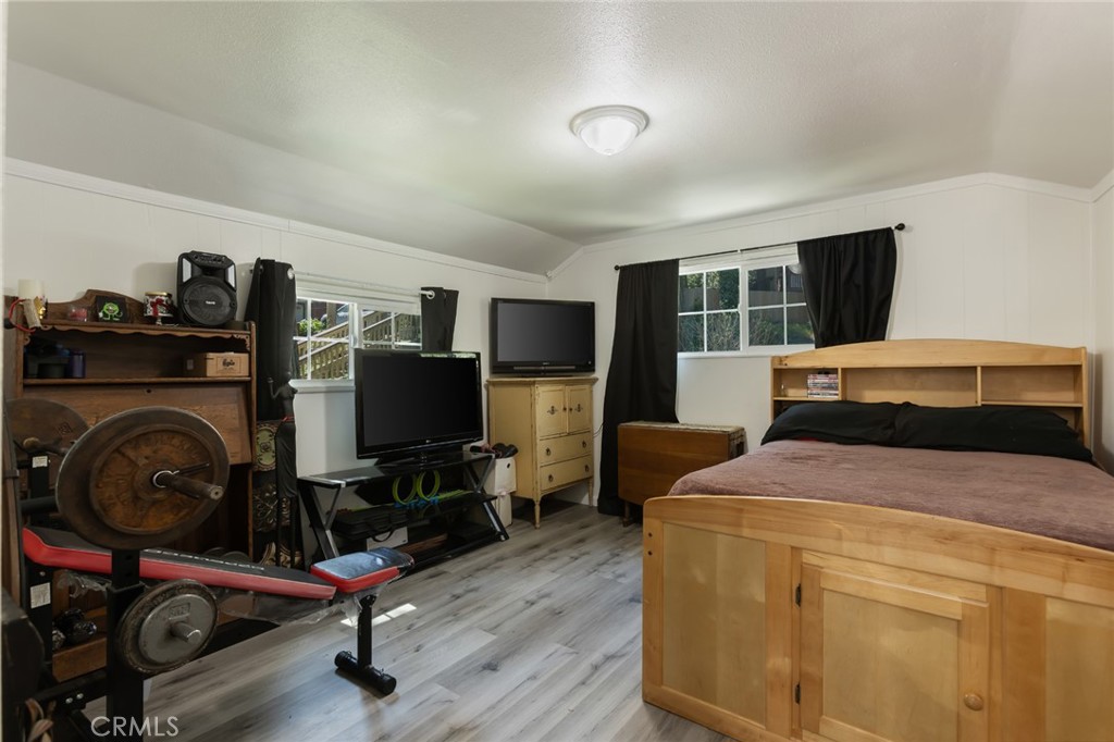 773 Woodland Road Crestline, CA 92325 - Photo 17 of 37 Main level bedroom