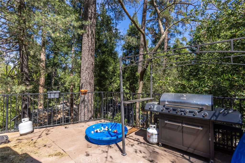 773 Woodland Road Crestline, CA 92325 - Photo 28 of 37 Upper Deck off Kitchen