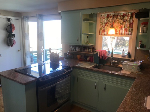 110 S Road East Greenwich, RI 02818 - Photo 8 of 15