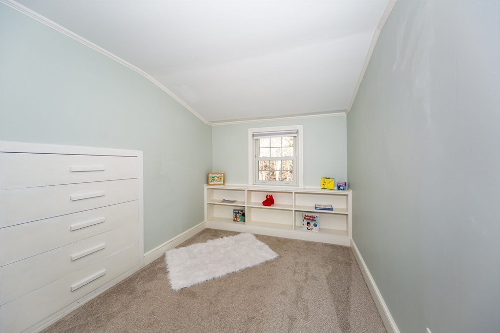 40 Audrea Road Framingham, MA 01701 - Photo 22 of 36