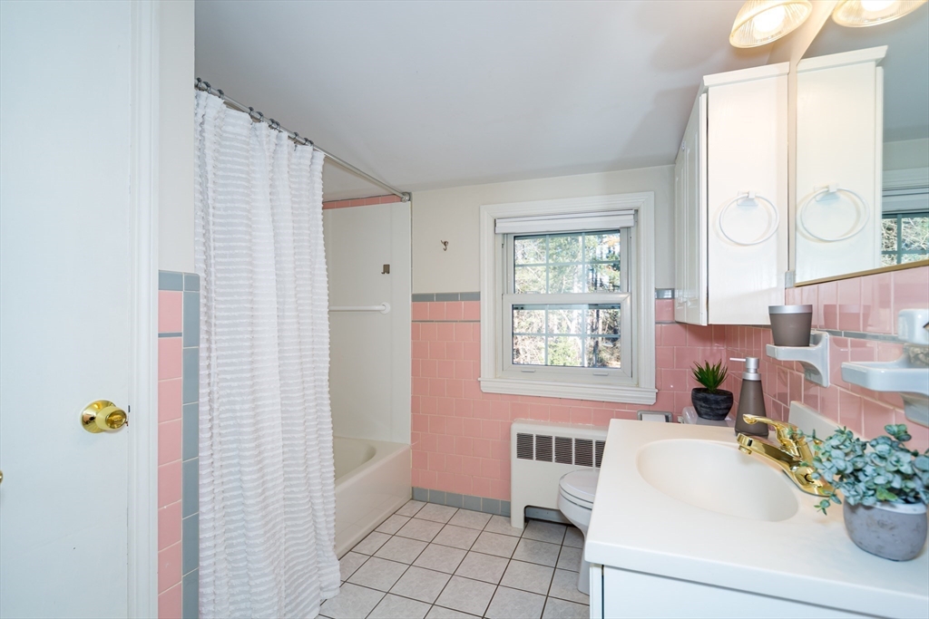 40 Audrea Road Framingham, MA 01701 - Photo 23 of 36