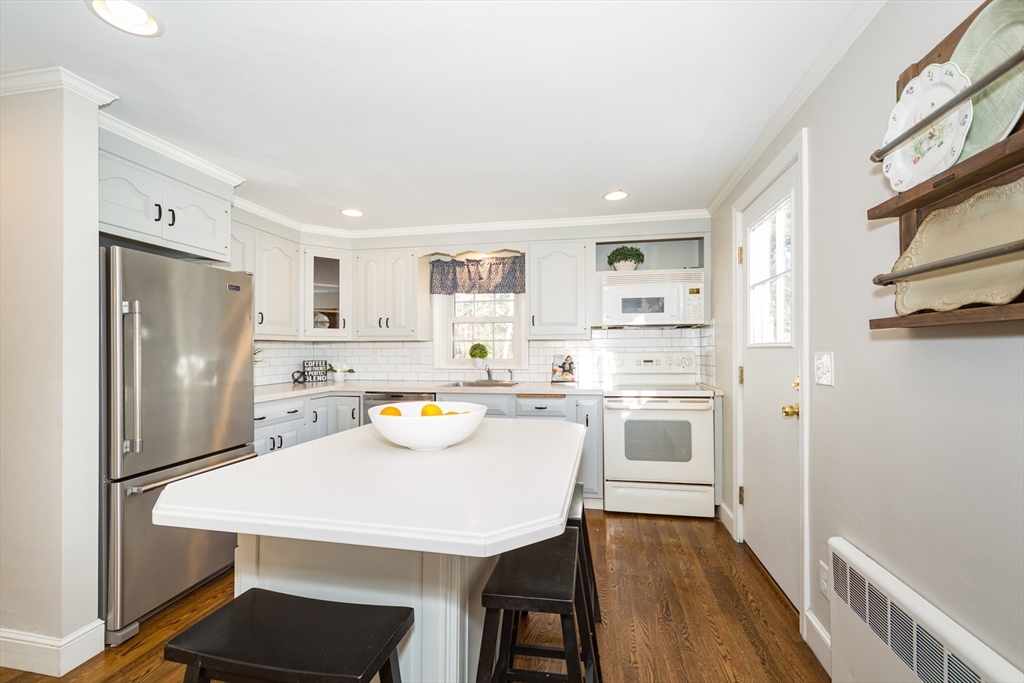 40 Audrea Road Framingham, MA 01701 - Photo 9 of 36