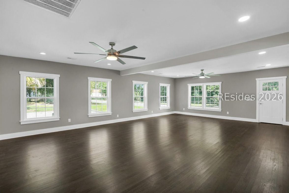401 Mulberry Street West Hampton, SC 29924 - Photo 2 of 56