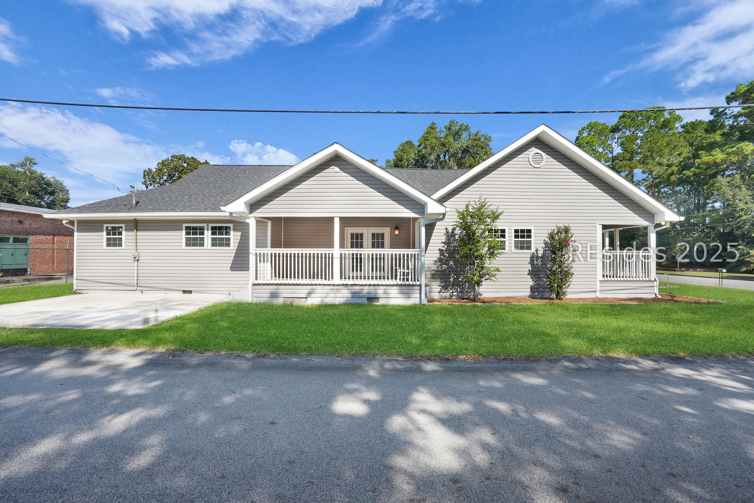 401 Mulberry Street West Hampton, SC 29924 - Photo 3 of 68