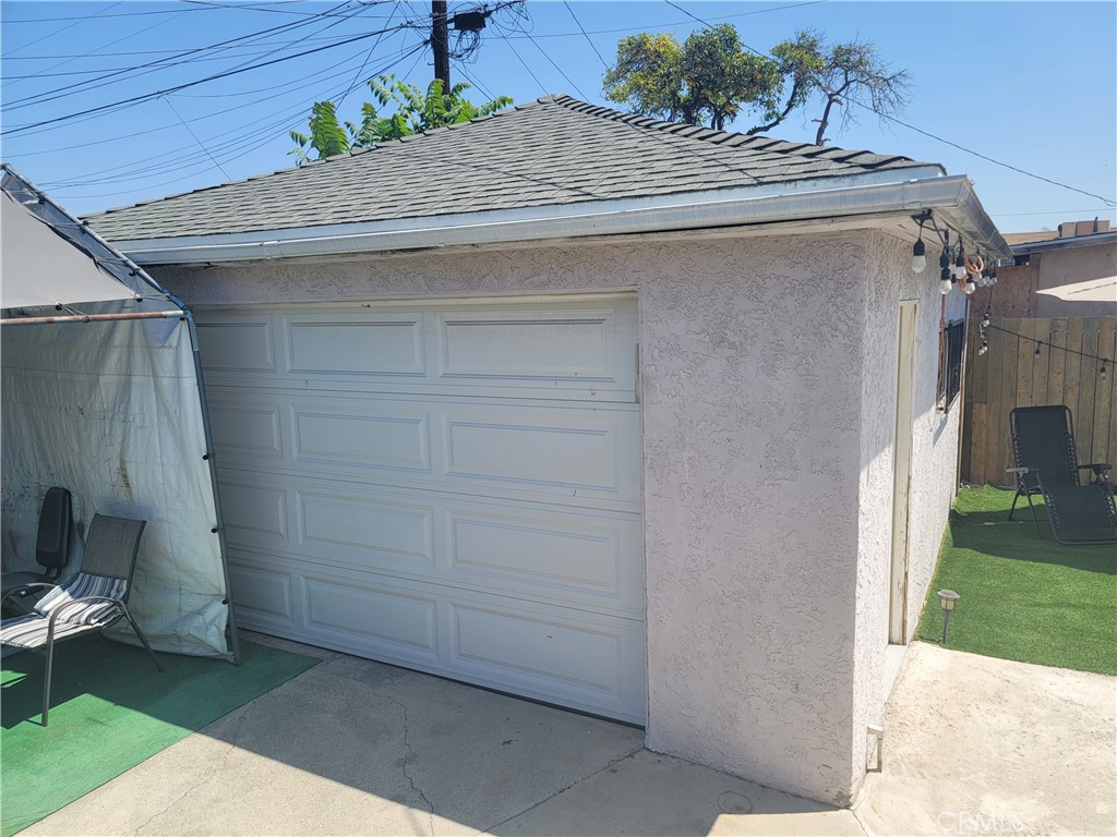 1408 South Burris Avenue Compton, CA 90221 - Photo 27 of 29 a view of a garage