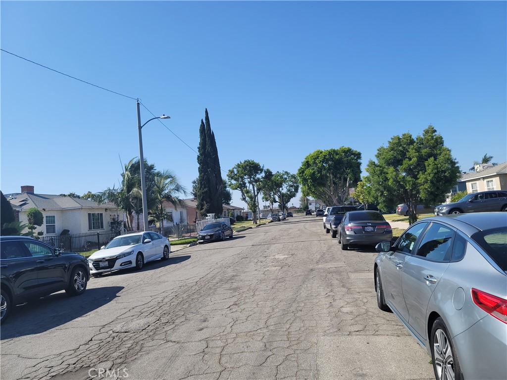 1408 South Burris Avenue Compton, CA 90221 - Photo 6 of 29 a view of a street