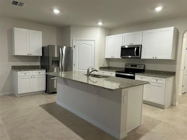 $2,250 | 5692 Siltstone Street, Lakeland, FL 33811
