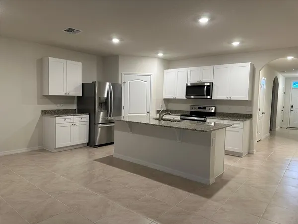 $2,250 | 5692 Siltstone Street, Lakeland, FL 33811