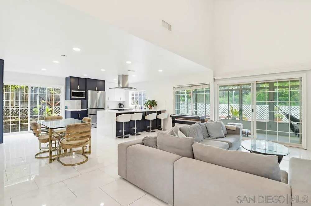 3123 Villa Espana Spring Valley, CA 91978 - Photo 8 of 42