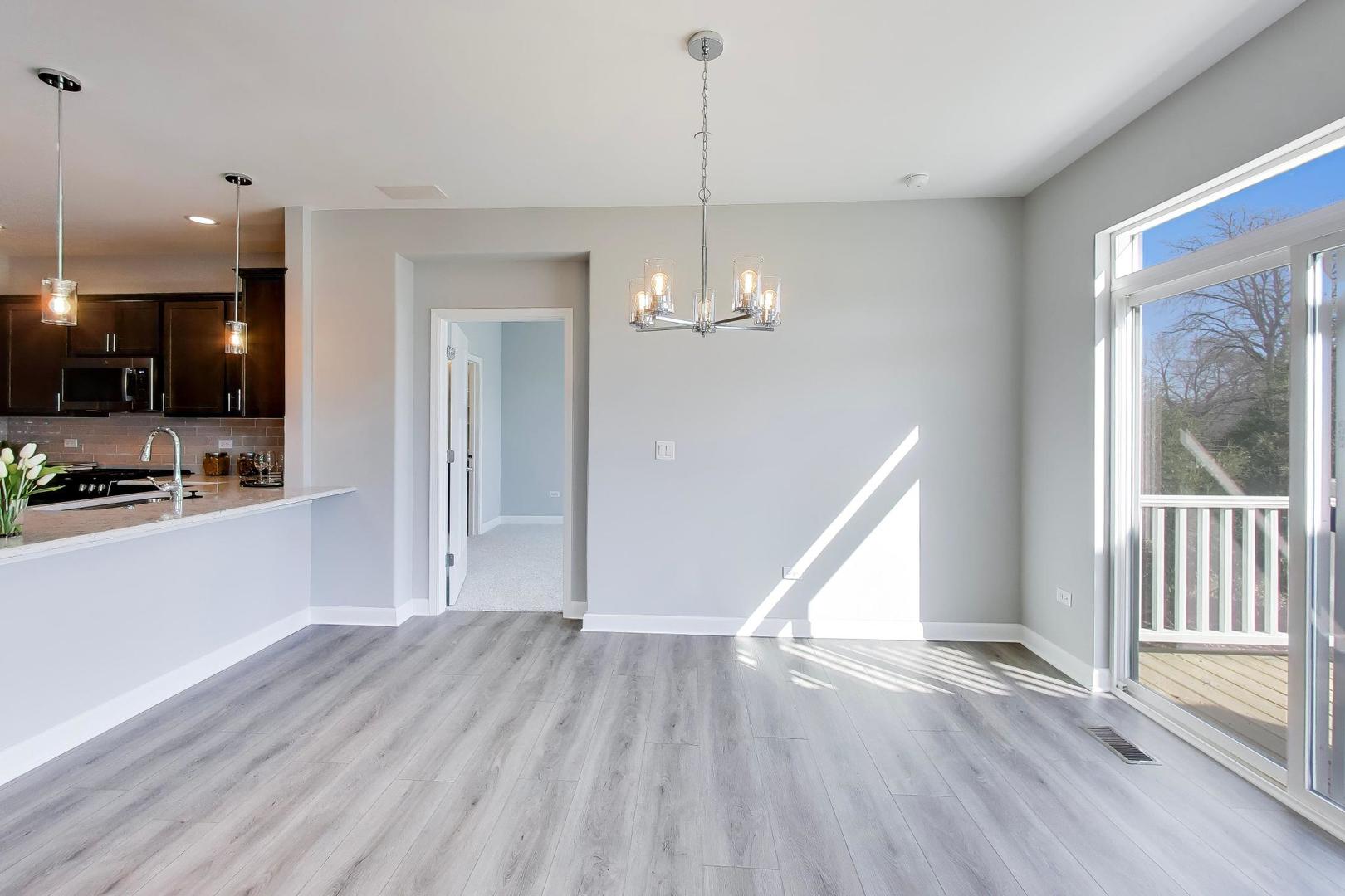 377 Masters Drive Addison, IL 60101 - Photo 6 of 29