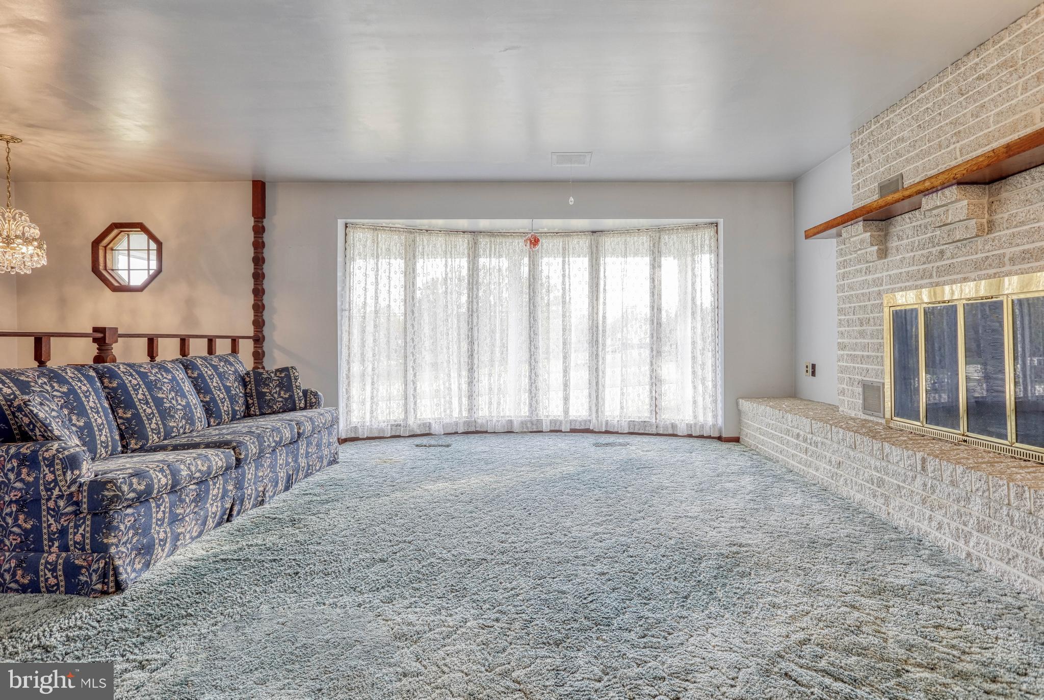 1750 Oberlin Road Middletown, PA 17057 - Photo 8 of 46 Living Room
