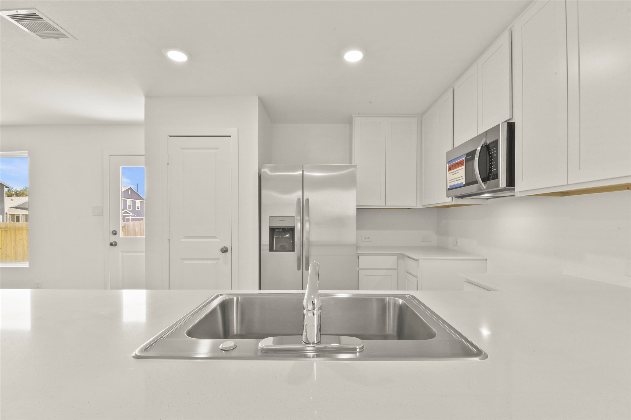 12403 Mountain Daisy Road Houston, TX 77038 - Photo 13 of 39 Gallery Image 13