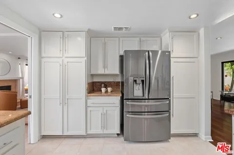 $1,915,000 | 2632 Claray Drive, Los Angeles, CA 90077