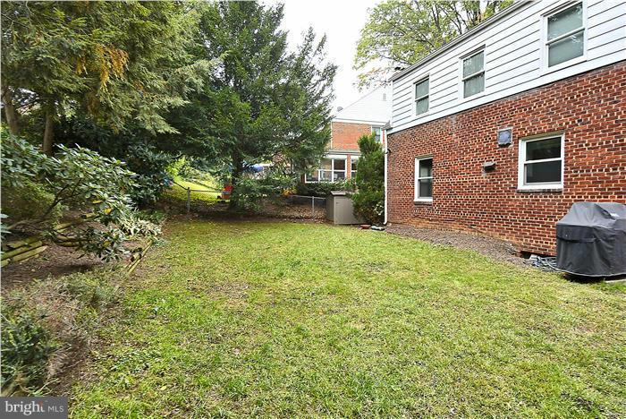 410 Mansfield Road Silver Spring, MD 20910 - Photo 27 of 28 Exterior (Rear)