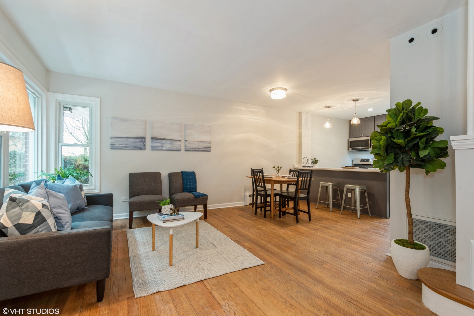 606 Ridge Road Wilmette, IL 60091 - Photo 2 of 16