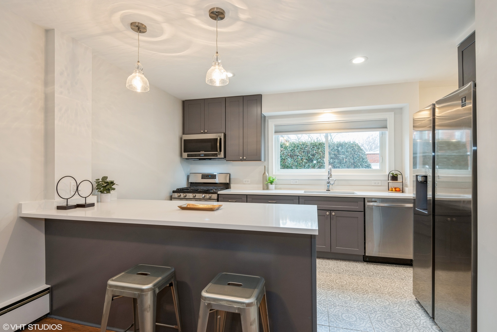 606 Ridge Road Wilmette, IL 60091 - Photo 3 of 16