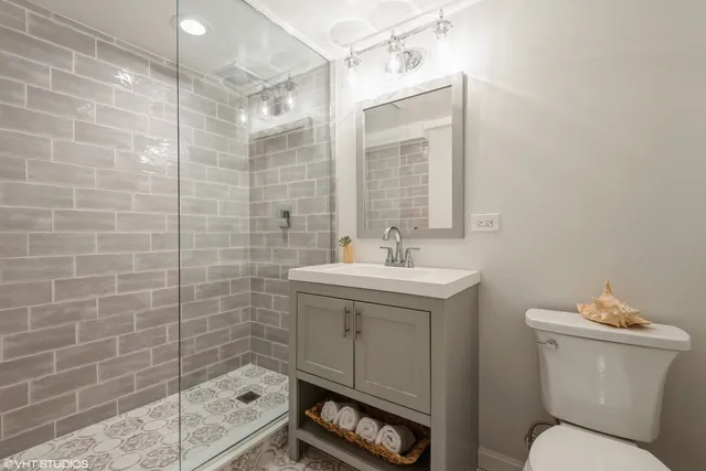 $3,300 | 606 Ridge Road, Wilmette, IL 60091