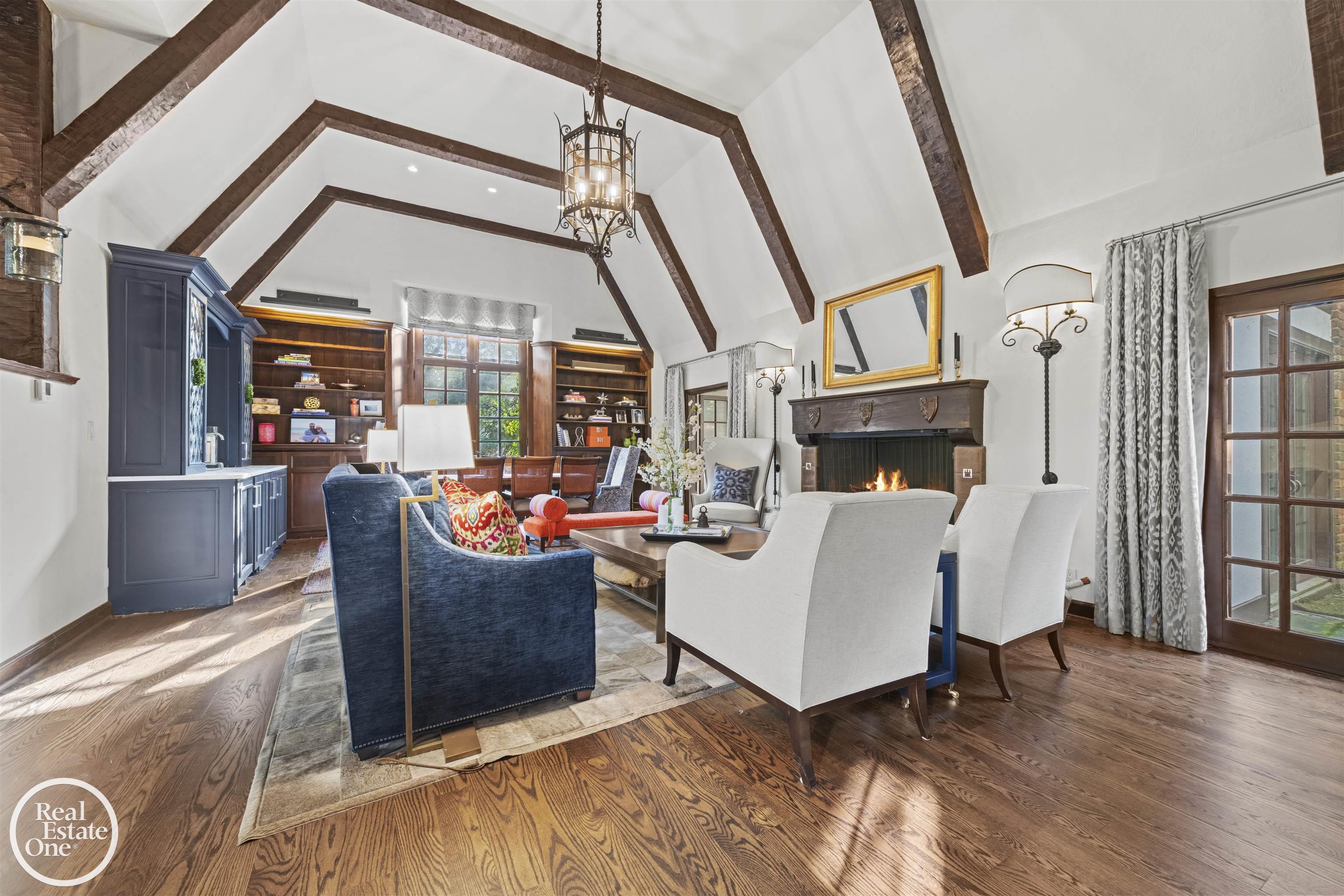 242 Lewiston Road Grosse Pointe, MI 48236 - Photo 19 of 63 50202667-1a66407a-c468-41bf-b706-3e3de0b7dc9c.JPG