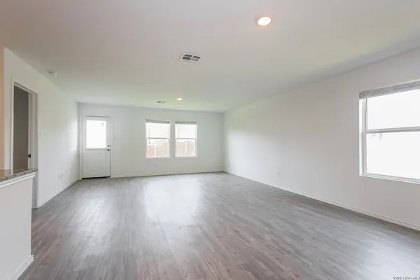 $1,615 | 1923 Morse Way, San Antonio, TX 78227