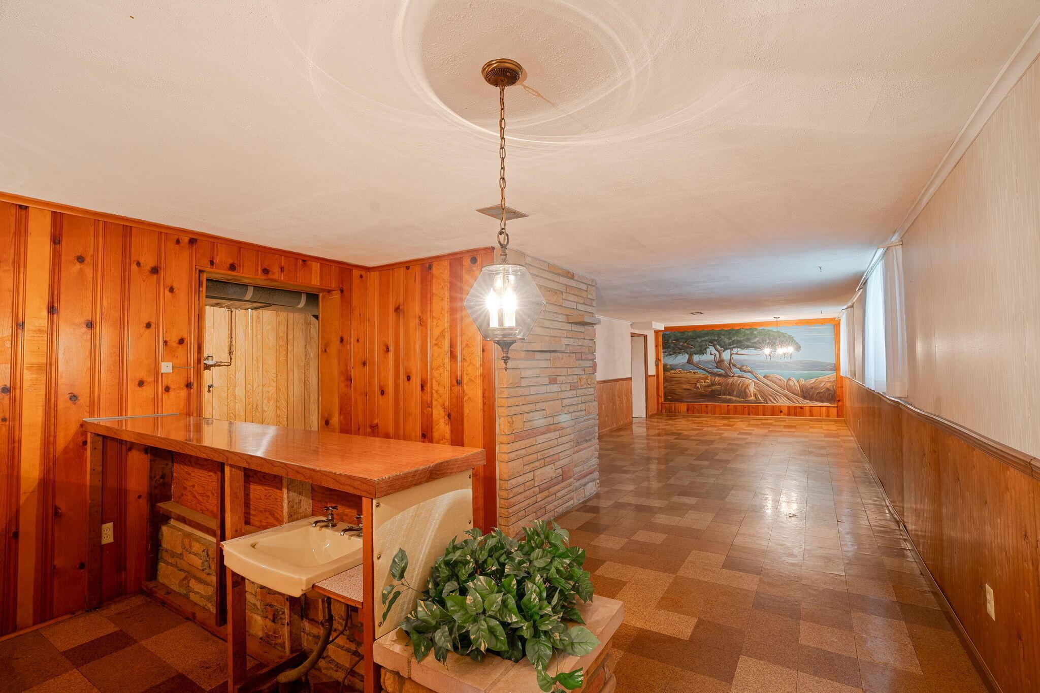 105 Hamilton Road Columbus, OH 43230 - Photo 20 of 35 20-web-or-mls-105 Hamilton Rd - 20