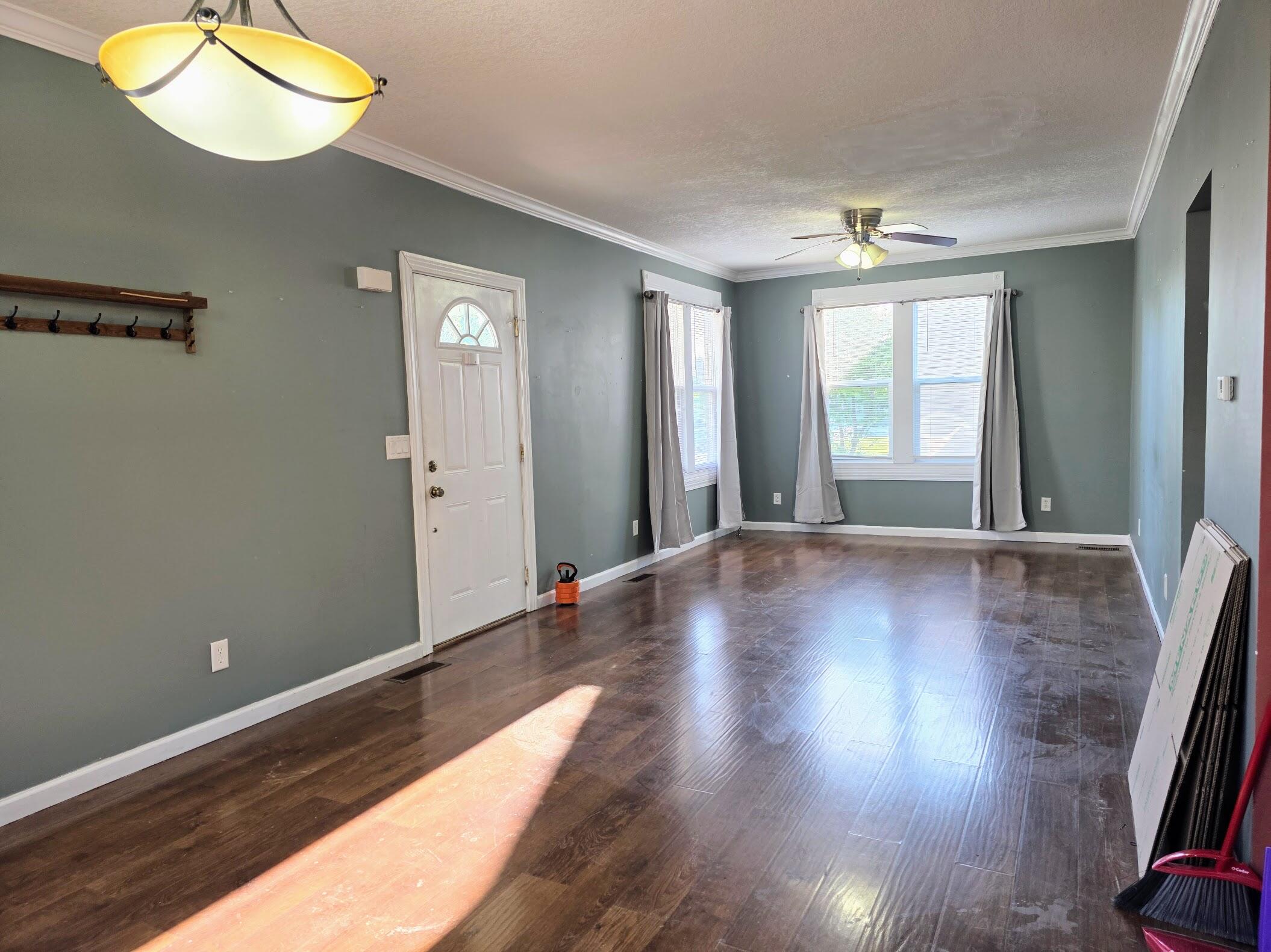 915 West Spring Street St. Marys, OH 45885 - Photo 2 of 13